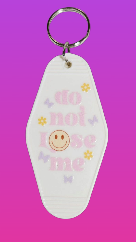 DO NOT LOSE ME MOTEL KEYCHAIN